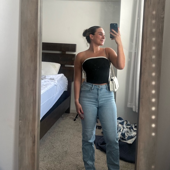 Meet your Posher, Caitlyn - Picture 1 of 1